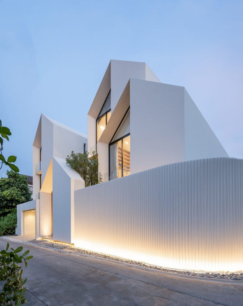 Full House / WARchitect