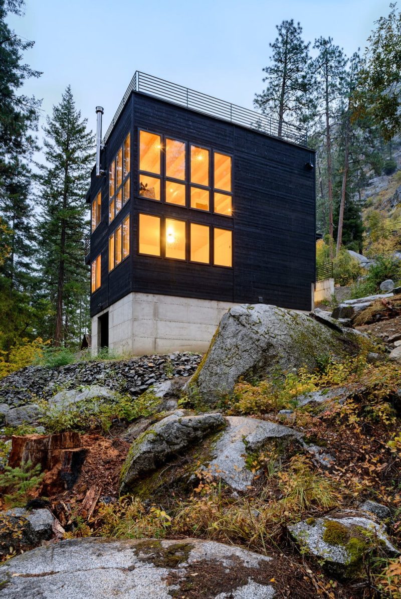 Icicle House / Syndicate Smith