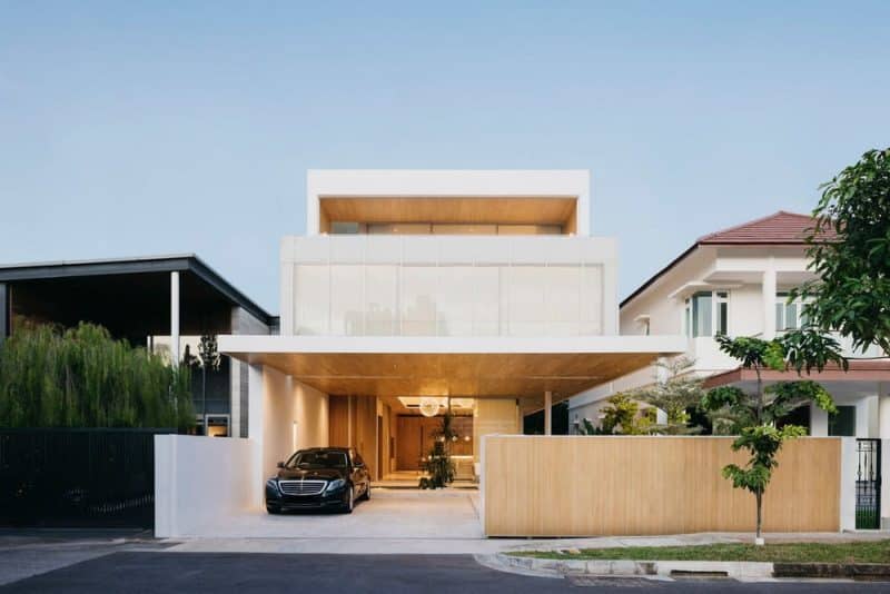 Nature-Focused Residence / Ming Architects