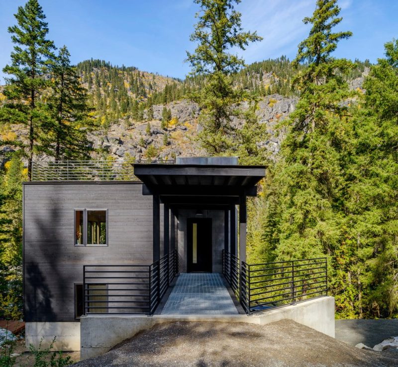 Icicle House / Syndicate Smith