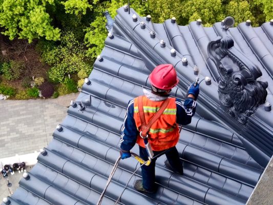 How to Extend Your Roof’s Life: 6 Must-Try Tips