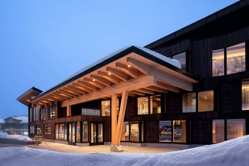 Humbird at Schweitzer Mountain Resort / Skylab Architecture