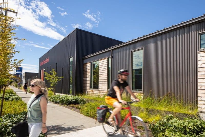 Ballard Food Bank / Graham Baba Architects