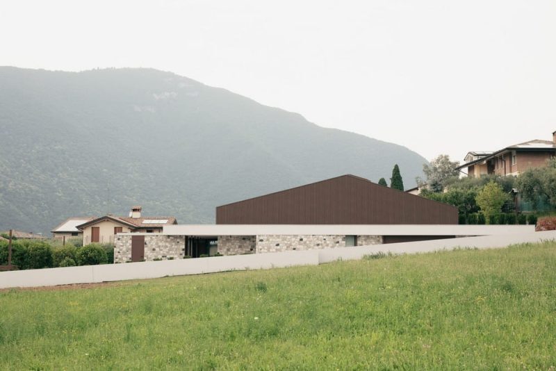 House MD / Didonè Comacchio Architects