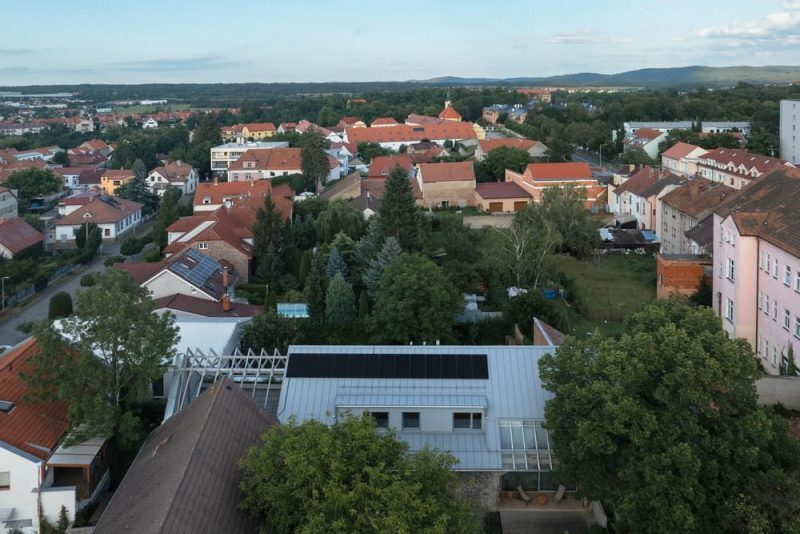 The Forgotten Barn / Karnet Architekti