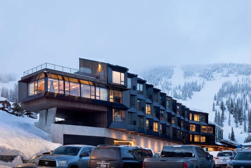 Humbird at Schweitzer Mountain Resort / Skylab Architecture