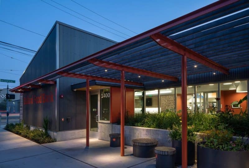 Ballard Food Bank / Graham Baba Architects