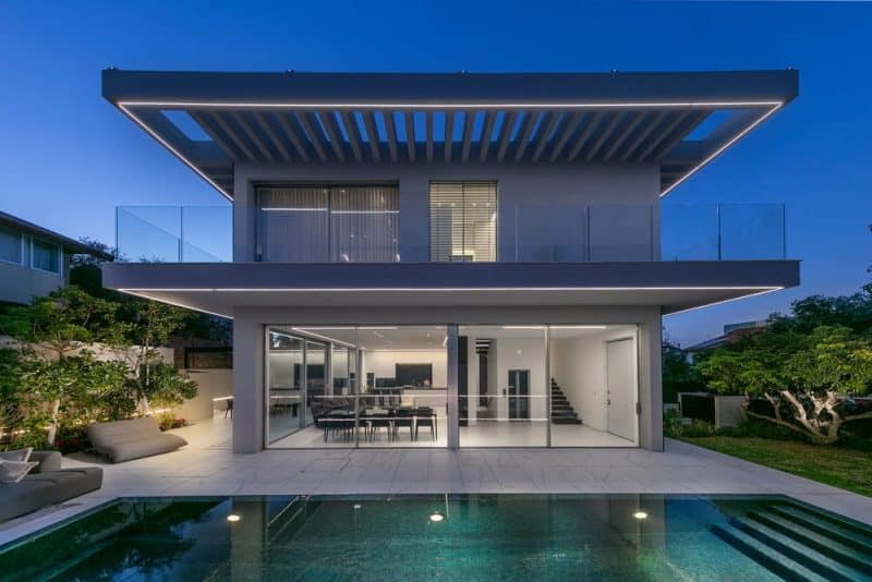 A Three-Story Villa in Ra'anana / Liad Yosef