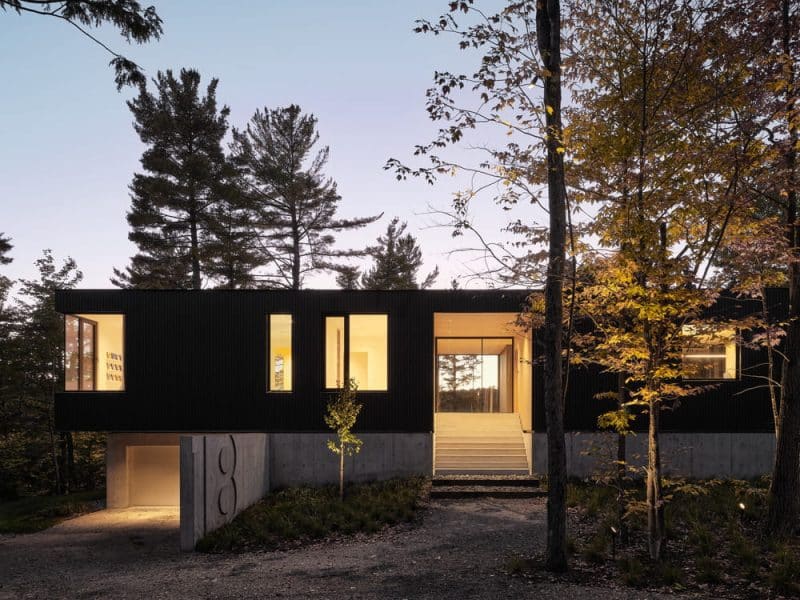 Between Lake and Forest / LOCUS architecture+design