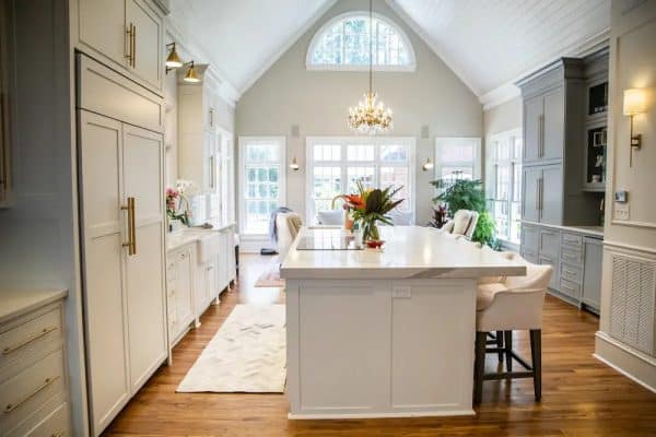 Kitchen Refresh: Transform Your Space with Cabinet Refacing