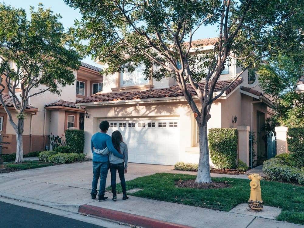 5 Benefits of Regular Professional Garage Door Maintenance