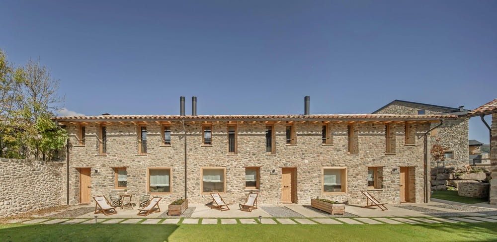 Cal Gall Farmhouse / Sau Taller d’Arquitectura