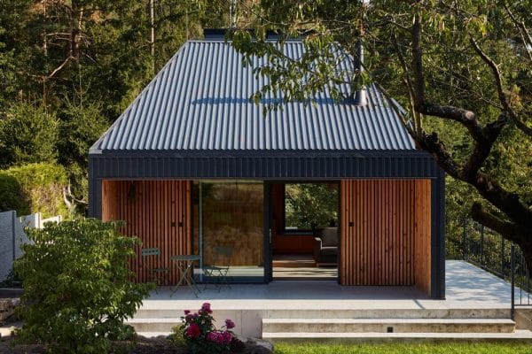 Skylight Hut / Atelier Hajný