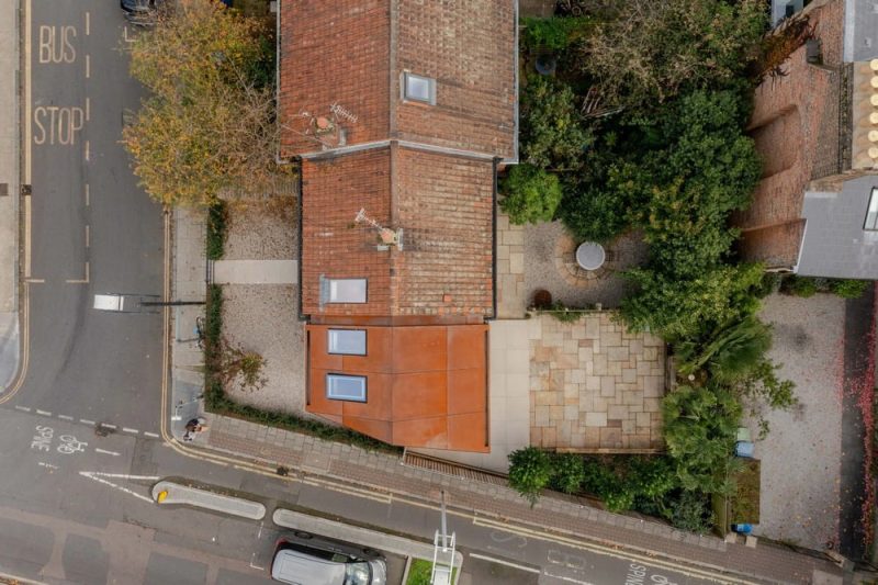 Rusty House on the Rye / Studio on the rye