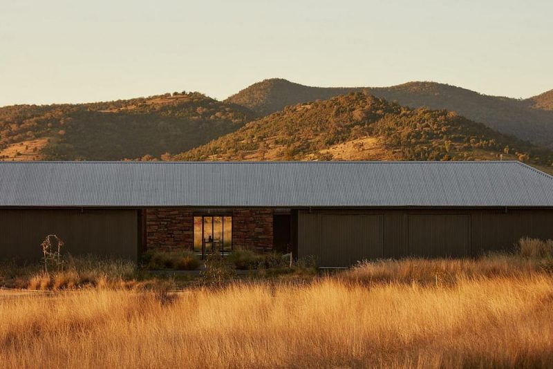 House in the Dry / MRTN Architects