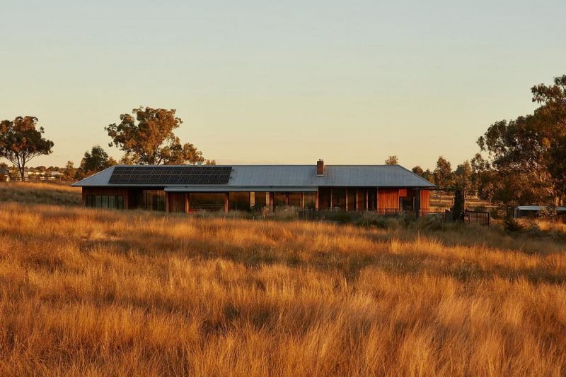 House in the Dry / MRTN Architects