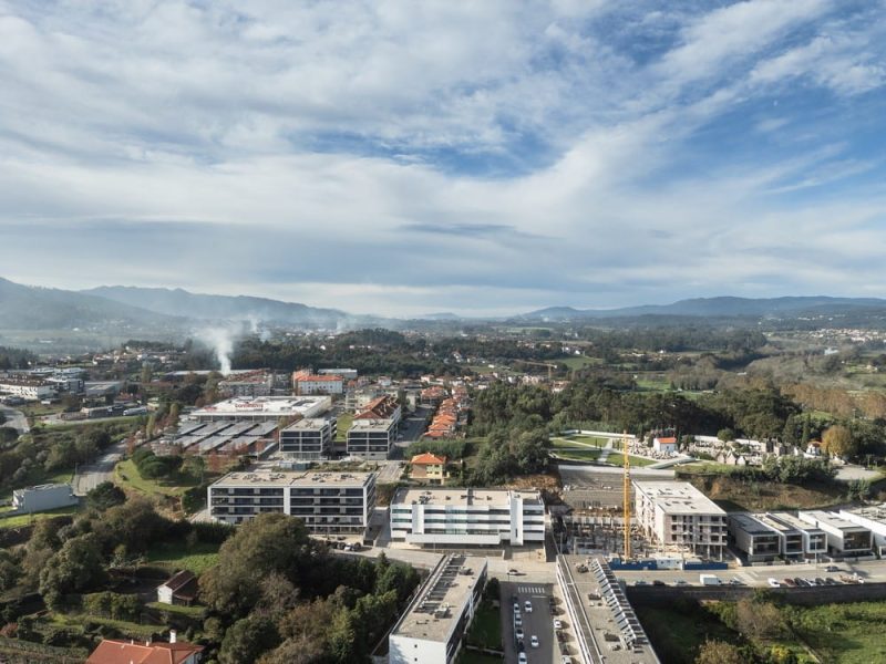 Aurora 10 Building / Tiago do Vale Architects