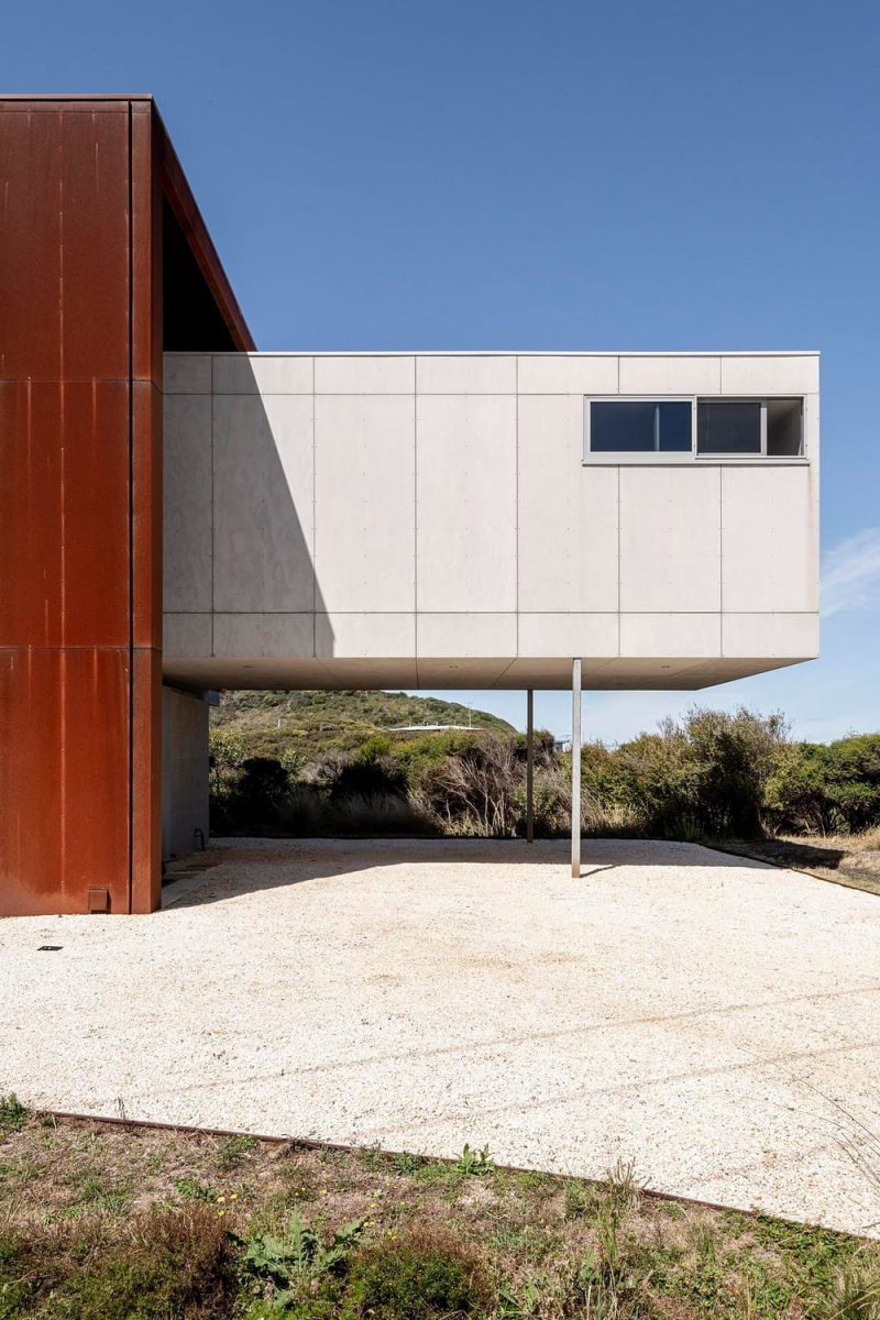 Moggs House / Lachlan Shepherd Architects