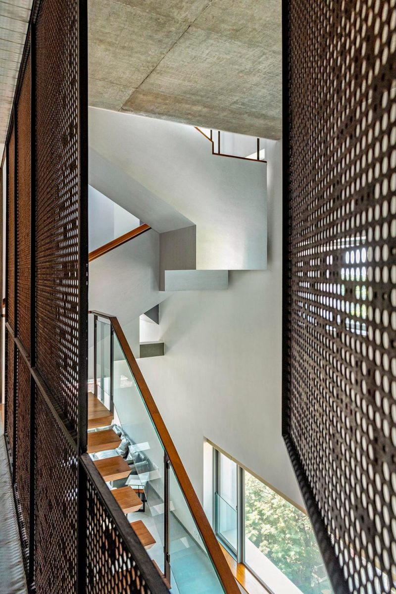 J-House / Malik Architecture