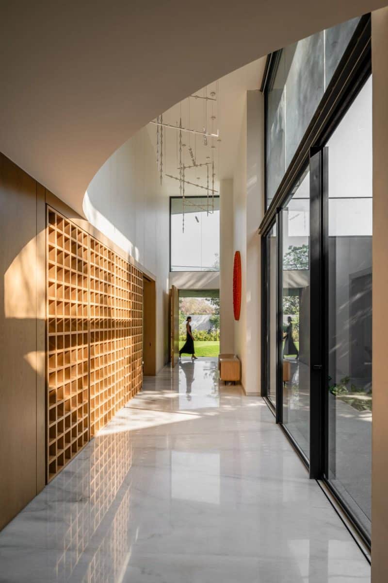 Nine X Nine / Sanjay Puri Architects