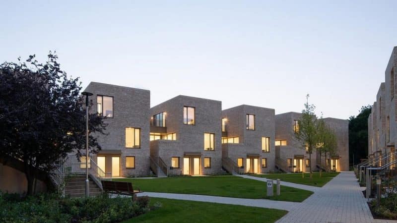 The Residences at Sandford Lodge / Shay Cleary Architects