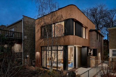 Cedar House Among The Trees / moss Design