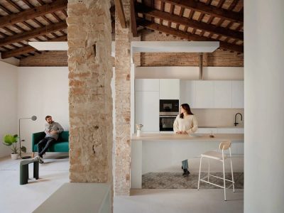 Quina barra de casa! / ENDALT Arquitectes
