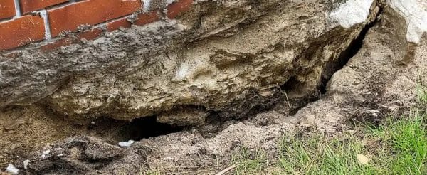 The Role of Soil Moisture in Slab Foundation Issues and Repairs