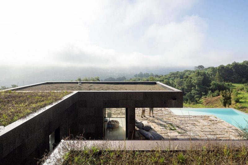 Casa da Levada / Tsou Arquitectos