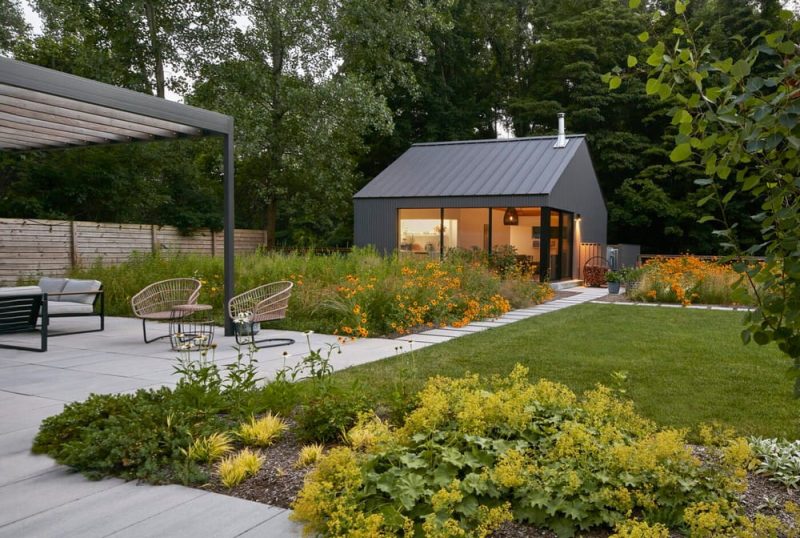 24′ x 24′ Studio / Wheeler Kearns Architects, Flexible Great Room