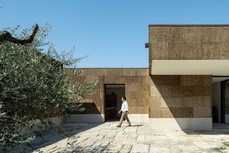 Casa da Levada / Tsou Arquitectos