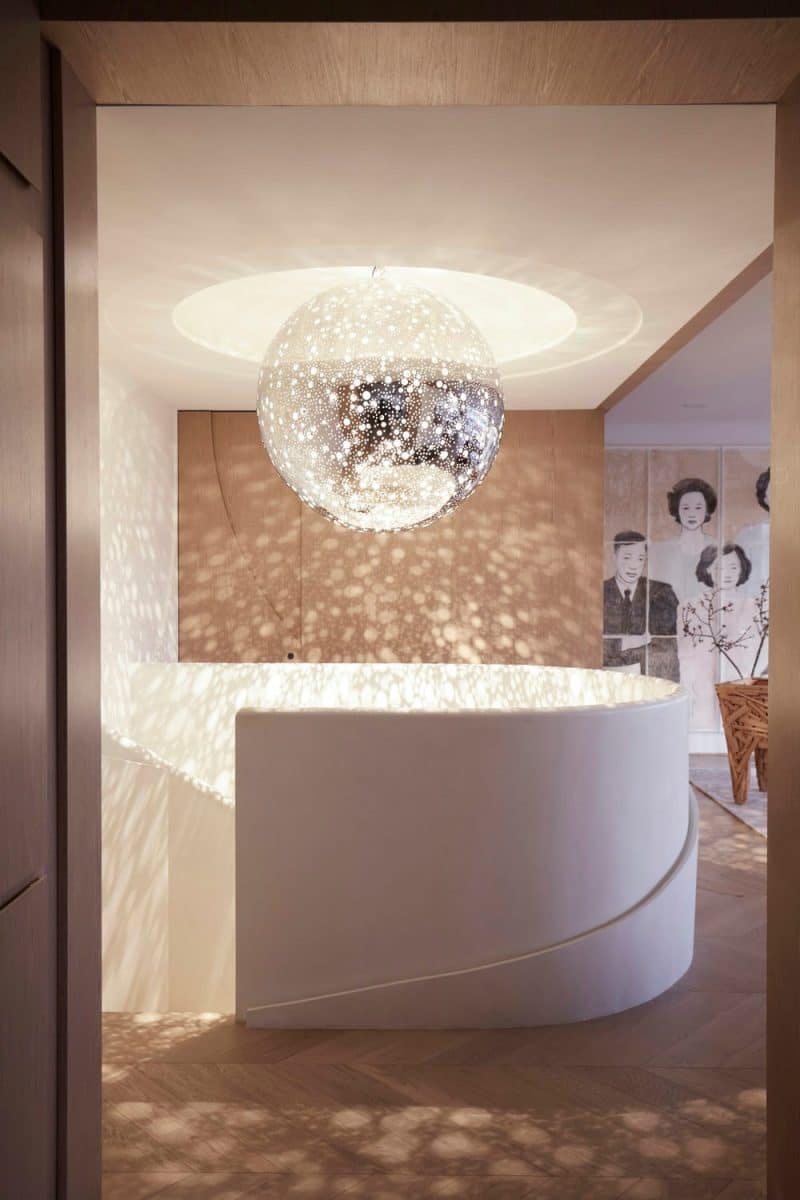 Sydney Harbour Apartment / Brooke Aitken Design