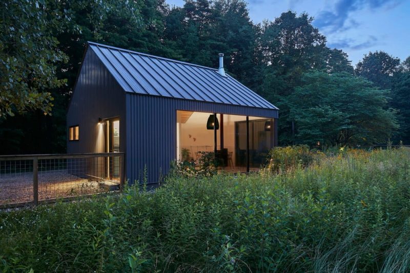 24′ x 24′ Studio / Wheeler Kearns Architects, Flexible Great Room