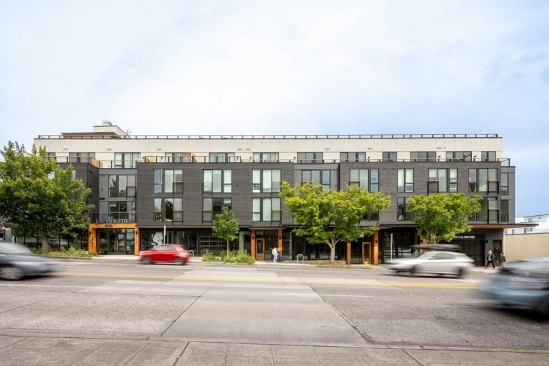 J.G. Whittier Apartments / Johnston Architects