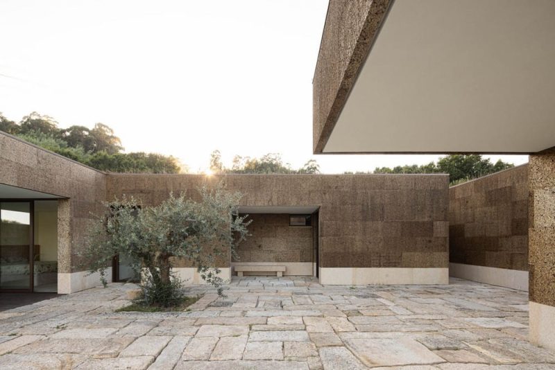Casa da Levada / Tsou Arquitectos