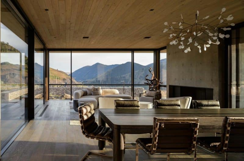 dining room