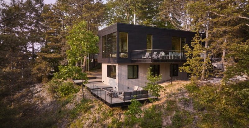 Sawyer Retreat / Wheeler Kearns Architects