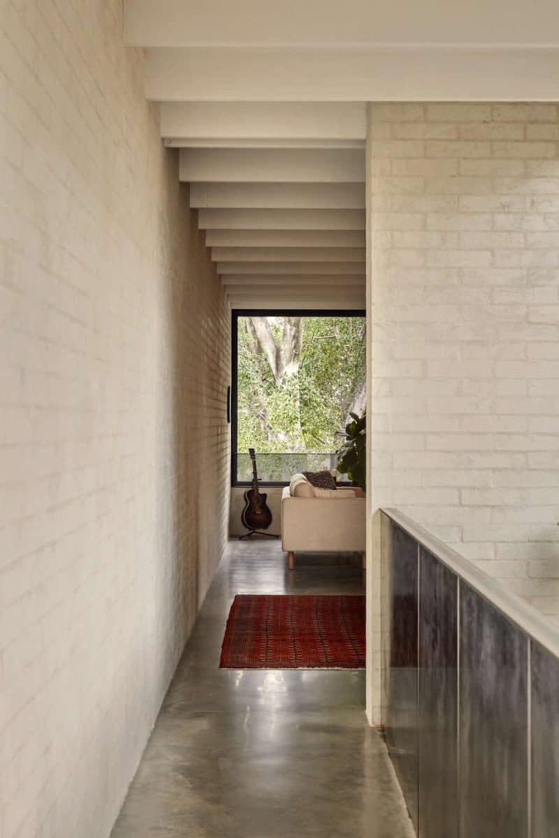 Mary Street House / Studio Roam