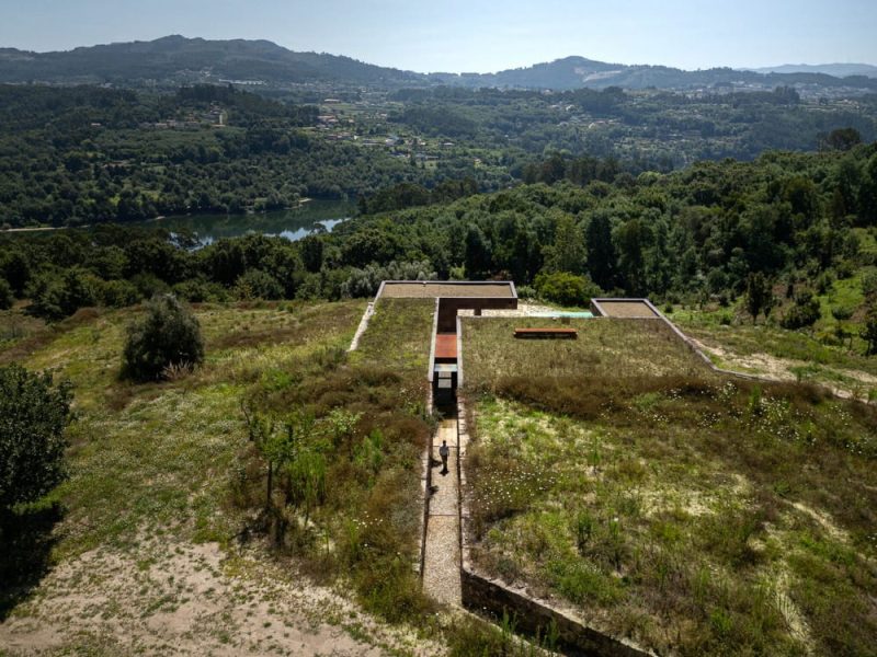 Casa da Levada / Tsou Arquitectos