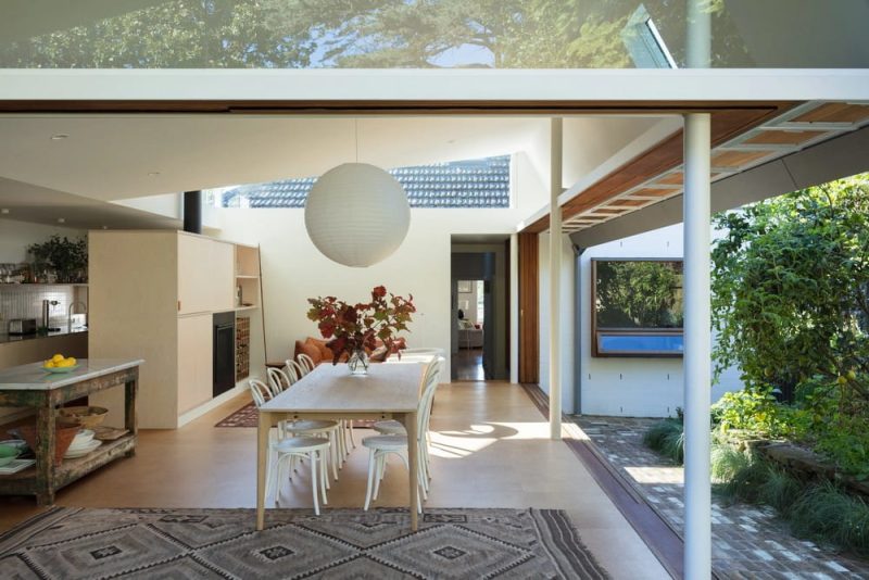 House for BEES / Downie North Architects