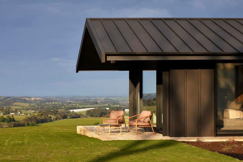 Gruyere Farmhouse / Rachcoff Vella Architecture