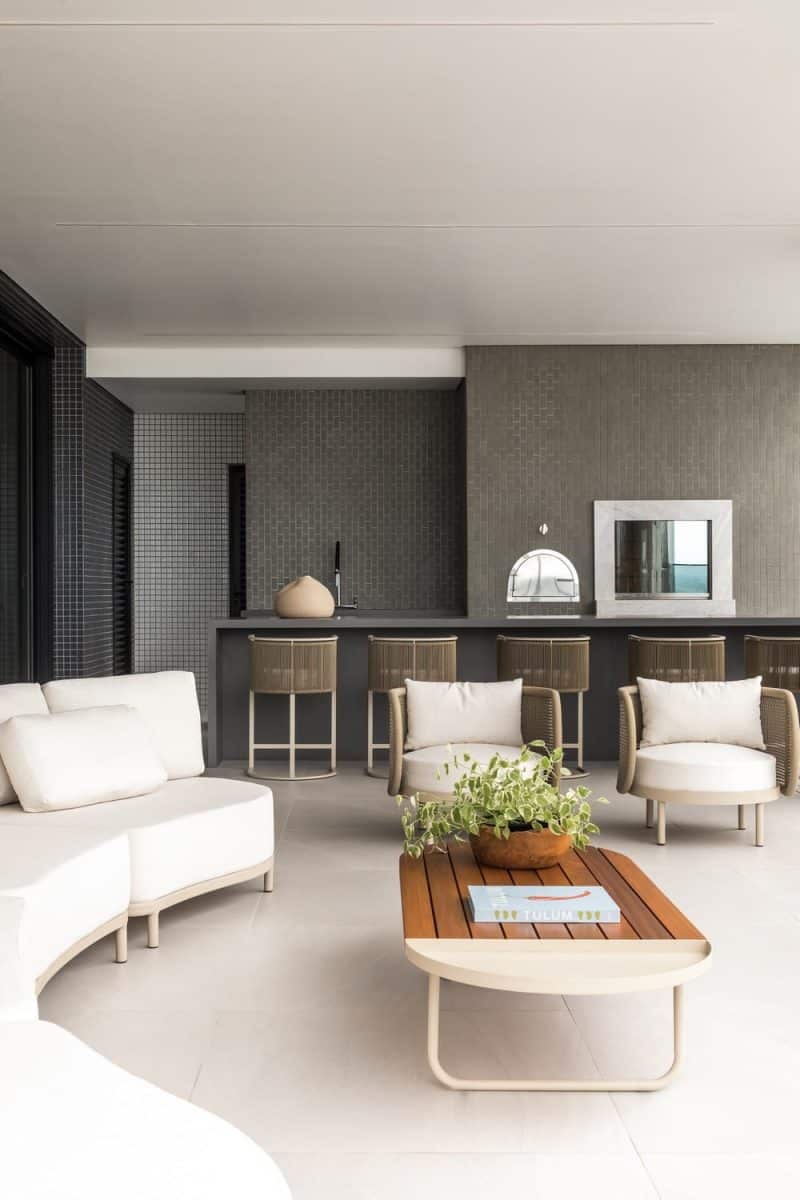 Caiobá Apartment / ARQ+CO Studio
