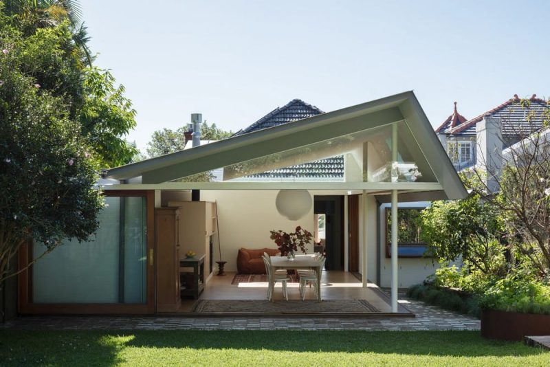 House for BEES / Downie North Architects