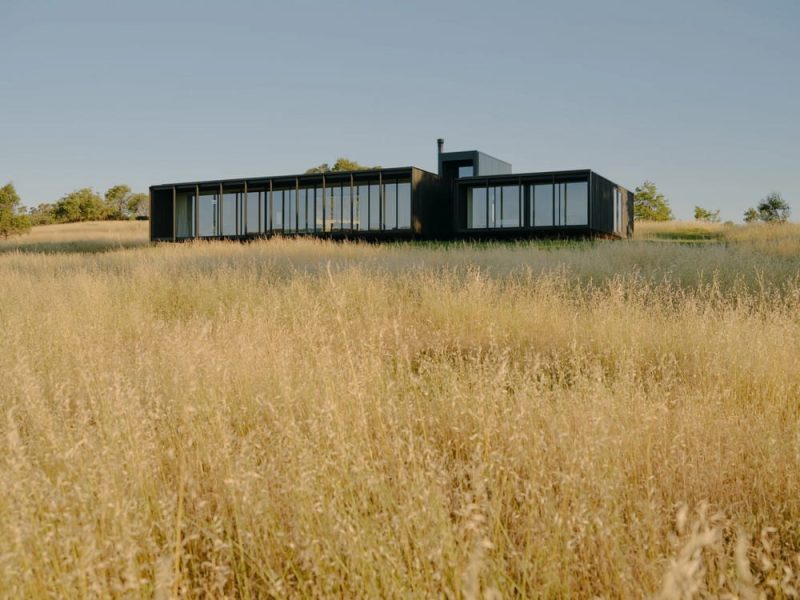Marraweeney House / Tom Robertson Architects
