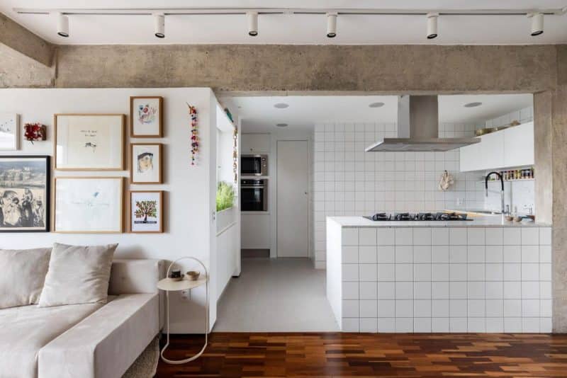 Sara Apartment / BLOCO Arquitetos