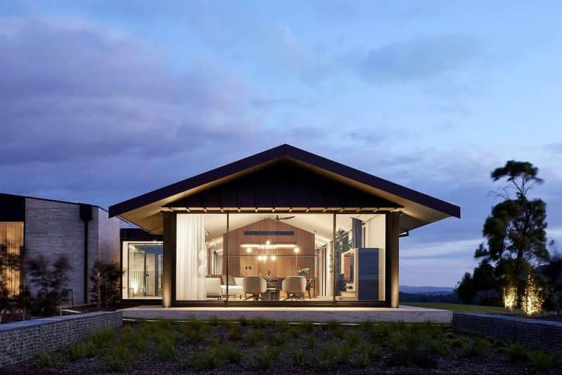 Gruyere Farmhouse / Rachcoff Vella Architecture