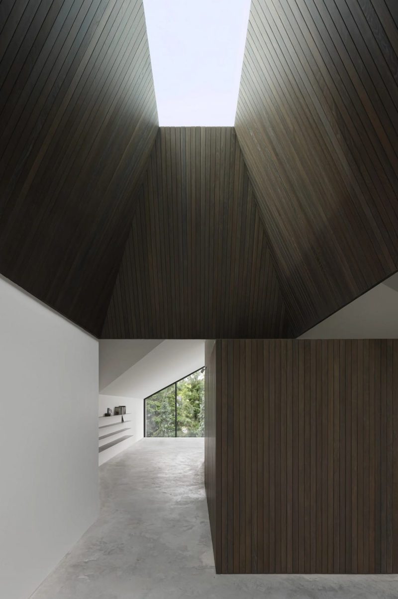 Re-folded House / Mcleod Bovell Modern Houses