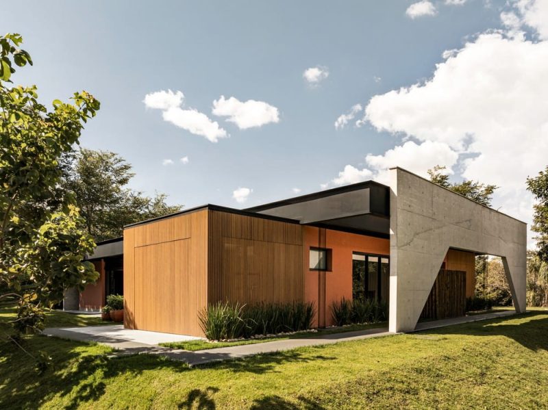 Galgo House / Tati Tavares + Alex Dalcin Arquitetura