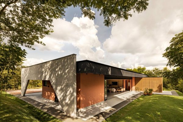Galgo House / Tati Tavares + Alex Dalcin Arquitetura