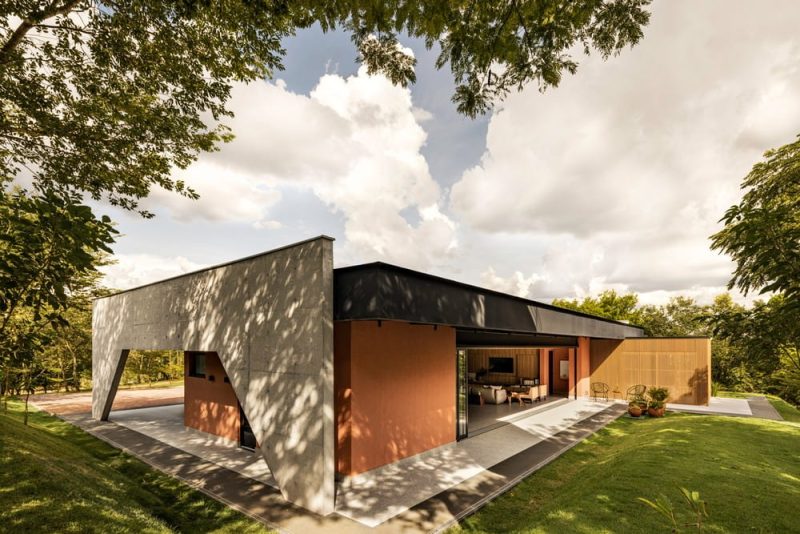 Galgo House / Tati Tavares + Alex Dalcin Arquitetura